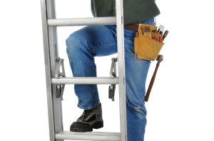 FeaturePics-Worker-Ladder-094326-2646620